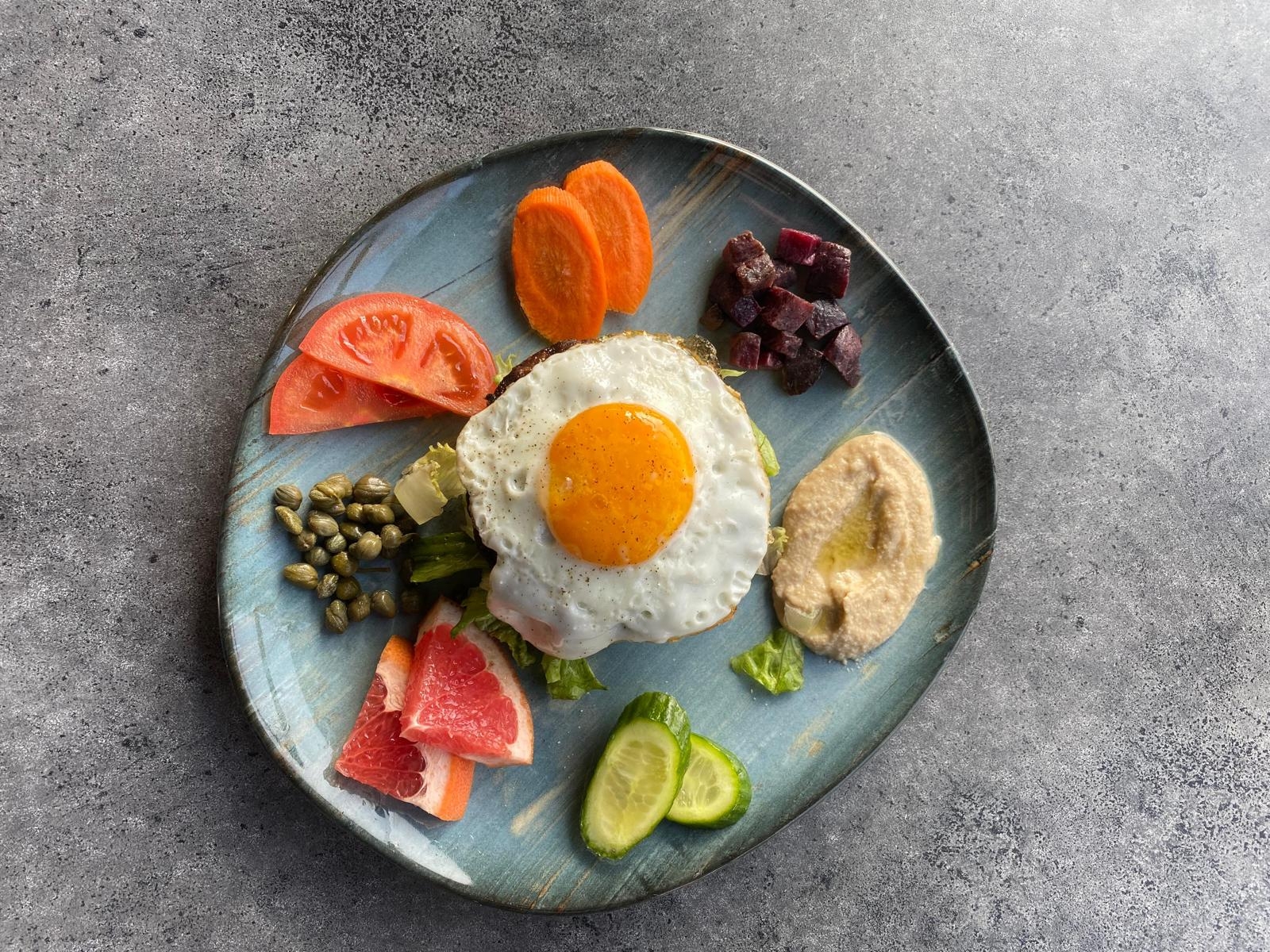 EGG ON BEEF 
